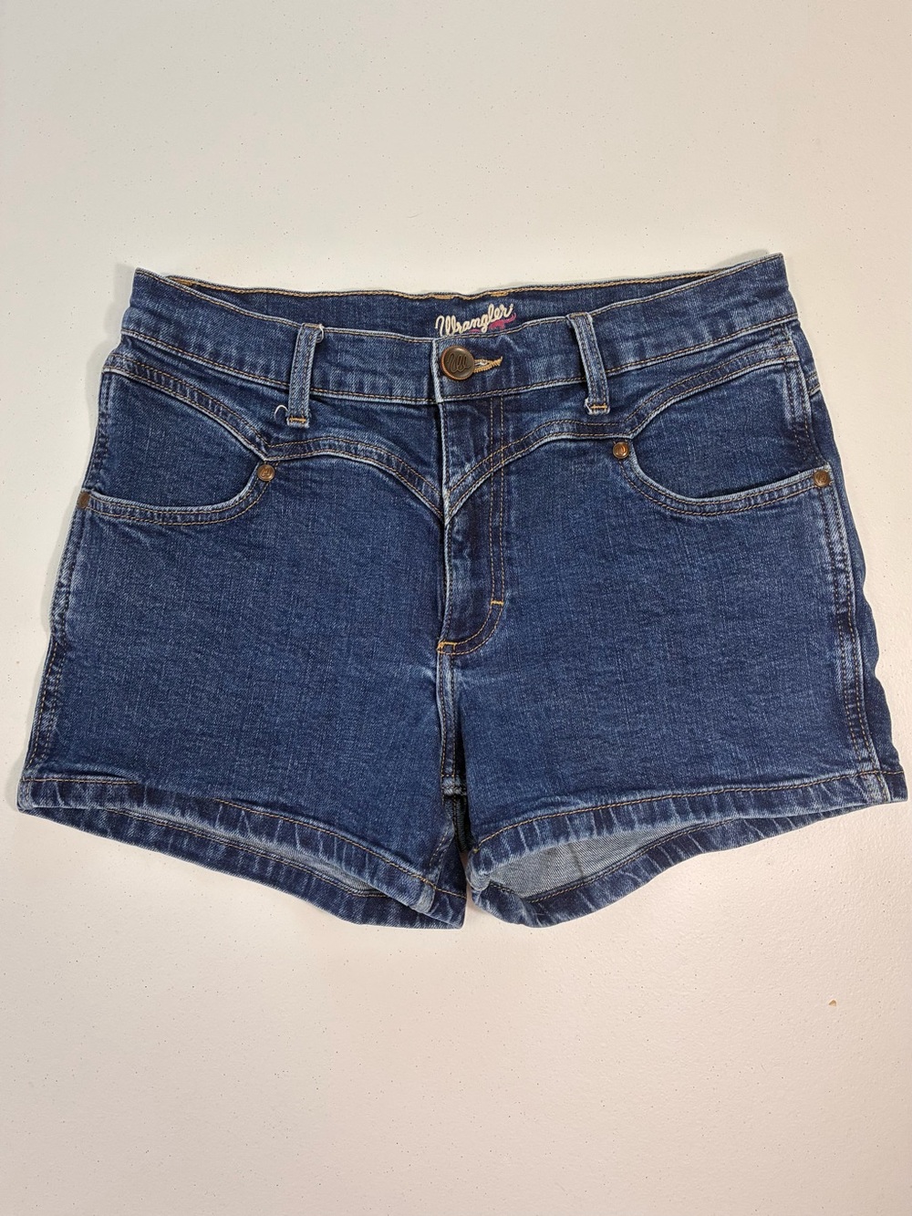 Wrangler Women's Blue Denim Shorts - Retro Western Pointed Yoke Detail - Size 31